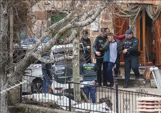 DOS ATRINCHERADOS EN UN DÍA