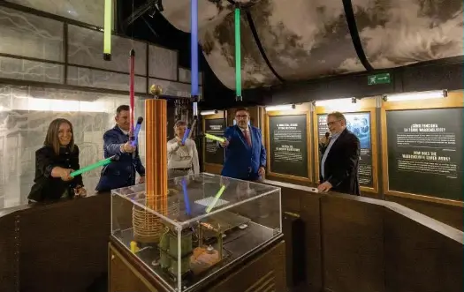 TRAS LA HUELLA DE UN GENIO