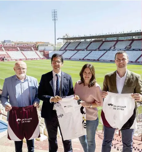 EL ALBA, CON EL TURISMO DE LA REGIÓN
