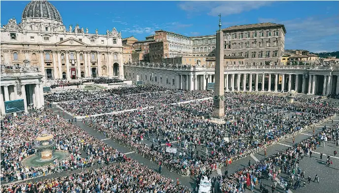 UN PAPA «ABIERTO AL MUNDO»