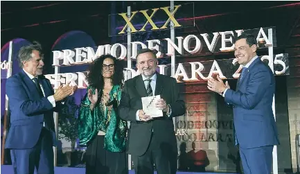 SERGIO VILA-SANJUÁN GANA EL FERNANDO LARA