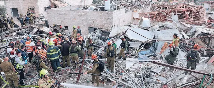 MÁS BOMBAS PARA SOMETER A IRÁN