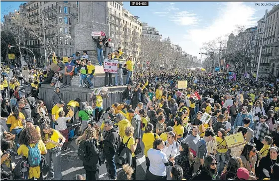 MOBILITZACIÓ MASSIVA PER L’EDUCACIÓ PÚBLICA