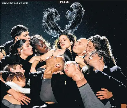 ROSALÍA TRIOMFA I S’EMOCIONA A CASA