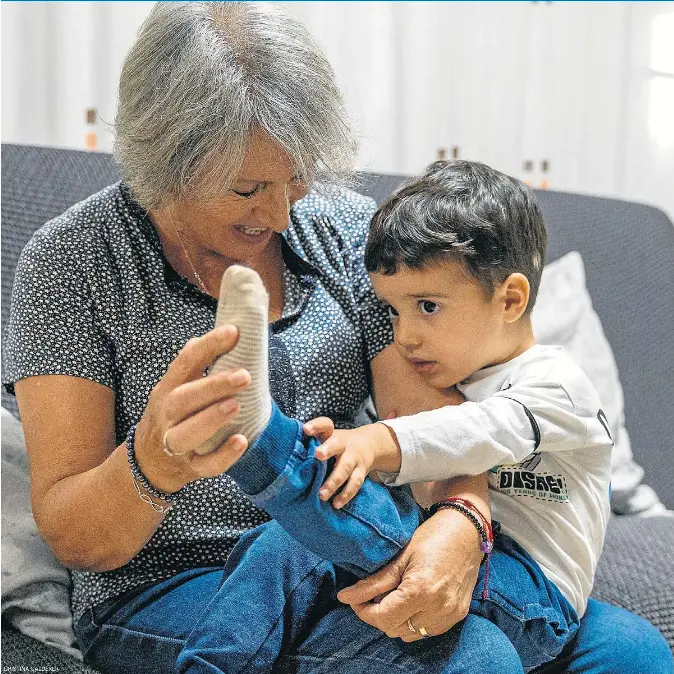 PER QUÈ TIREM MÉS CAP A LA FAMÍLIA MATERNA?