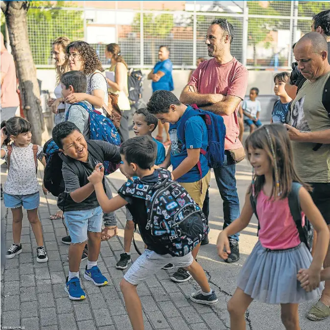 CONFLICTES ENTRE PARES A L’ESCOLA