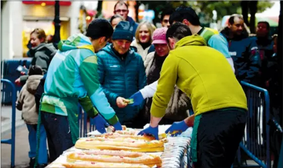 DOS MIL RACIONES DE ROSCÓN ENDULZAN PONFERRADA