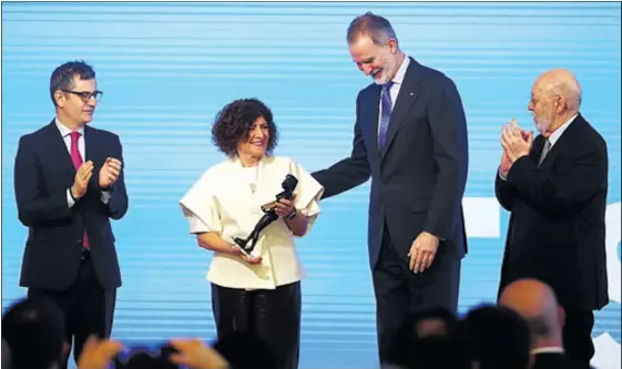 PREMIO REAL A CAPITOLINA DÍAZ