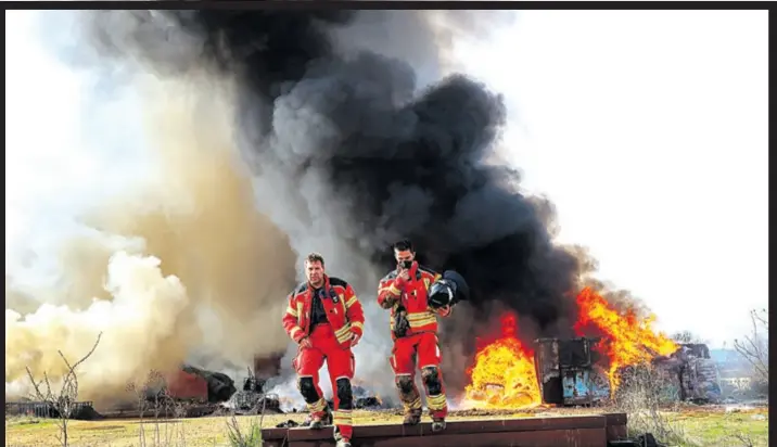 UNA NUBE TÓXICA CONFINA LA BAÑEZA