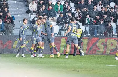 EL CEUTA SE LLEVA UN PUNTO DE ORO