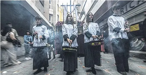 PROCESIÓN DE CRUZ DE MAYO