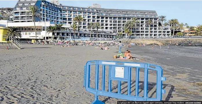 CINCO PLAYAS CERRADAS AL BAÑO POR UN VERTIDO