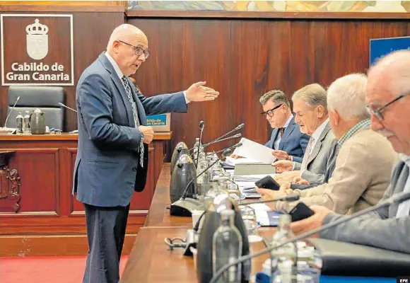 4CROUTWO EL CRI`ER CREFHCHEFGO `IL`ILLONTRIO