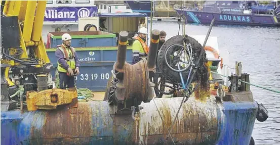 LIMPIEZA DE FONDOS MARINOS EN O BERBÉS