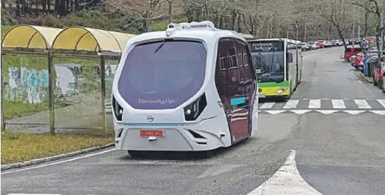 LA UVIGO ESTRENA SU MINIBÚS SIN CHÓFER