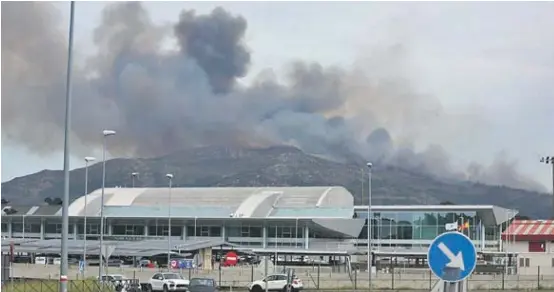 EL PRIMER GRAN FUEGO QUEMA 200 HECTÁREAS