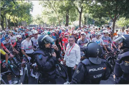 LOS SINDICATOS POLICIALES ACUSAN A PEDRO SÁNCHEZ
