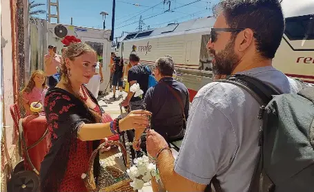 FLORES PARA REIVINDICAR UN TREN DIGNO