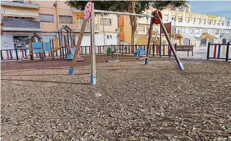 LOS ÁRBOLES ALMERIENSES SE ASFIXIAN EN OTOÑO