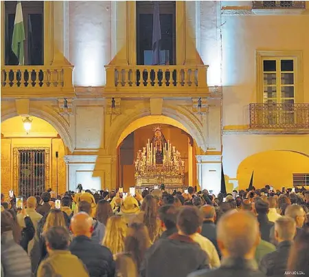 LA SOLEDAD DEJA UN VIERNES SANTO HISTÓRICO