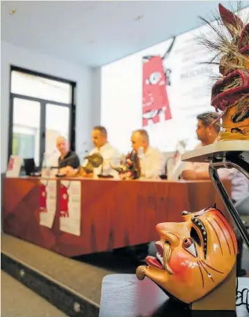 LAS MÁSCARAS, SEÑA DE IDENTIDAD