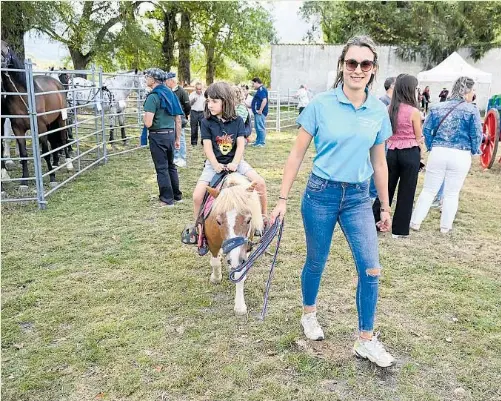 VALDELUGUEROS HONRÓ A LA TRADICIÓN