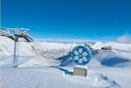 SAN ISIDRO RECIBE A LA NAVIDAD CON NIEVE