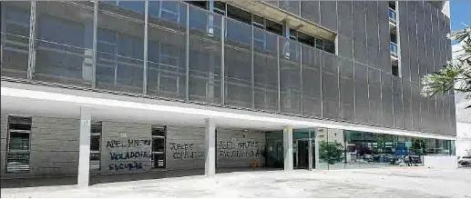 ACTO VANDÁLICO EN LOS JUZGADOS DE IBIZA