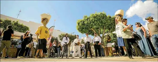 LOS GUARDIANES DE LA SAL CONQUISTAN SANT JORDI