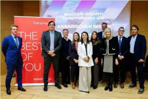 SANTA CRUZ ERSTRAHLT IM WEIHNACHTSGLANZ