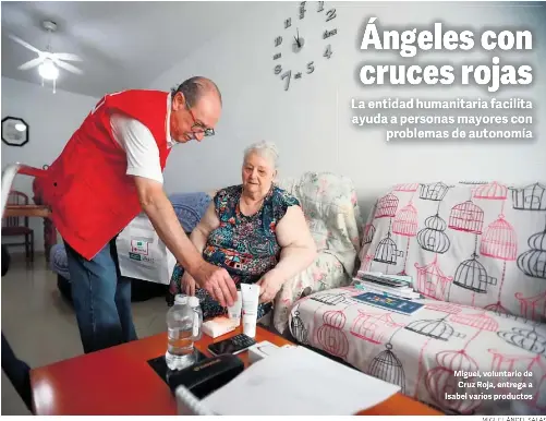 ÁNGELES CON CRUCES ROJAS