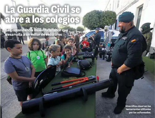 LA GUARDIA CIVIL SE ABRE A LOS COLEGIOS