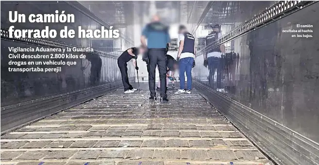 UN CAMIÓN FORRADO DE HACHÍS