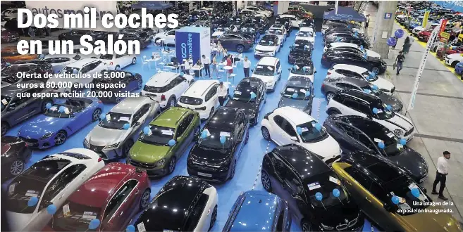 DOS MIL COCHES EN UN SALÓN