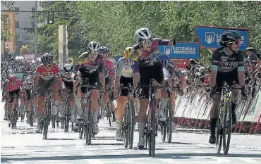 HUESCA SE VUELCA CON LA VUELTA A ESPAÑA FEMENINA