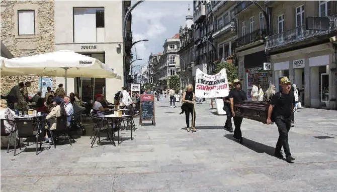 SANABRIAPASEASULUTOENVIGO TRASPERDERPARADASDEAVE