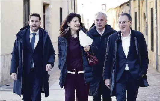 ANA REDONDO PIDE ALERTA ANTE EL MACHISMO EN NAVIDAD