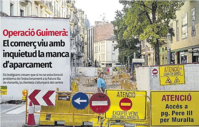 EL COMERÇ VIU AMB INQUIETUD LA MANCA D’APARCAMENT