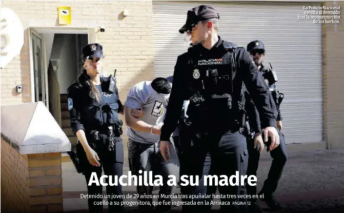 ACUCHILLA A SU MADRE