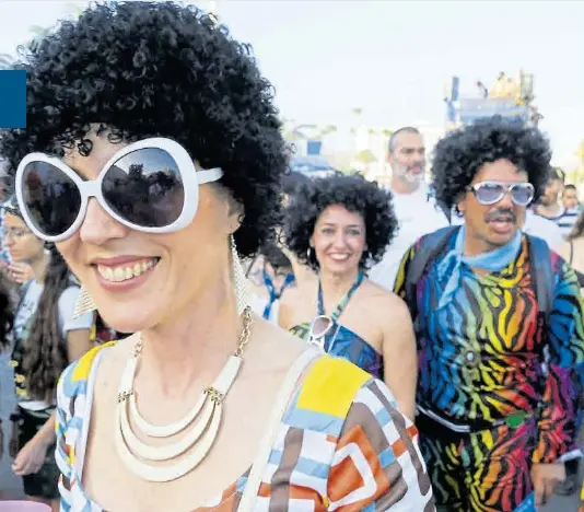 EL SUR SE DESMADRA CON EL CARNAVAL