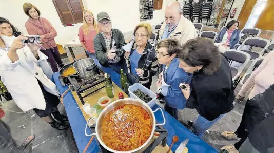 QUINTES DISFRUTA DE LLÁMPARAS CON MUCHO SABOR