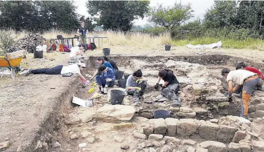DESCUBREN UN OSARIO INFANTIL EN LUCUS ASTURUM (LLANERA)