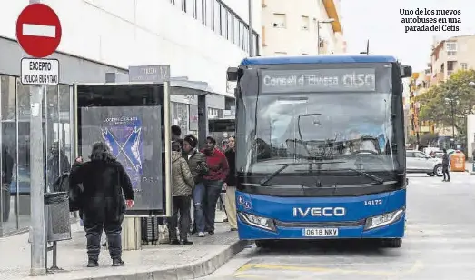 PRIMER DÍA CAÓTICO DEL NUEVO SERVICIO DE AUTOBUSES