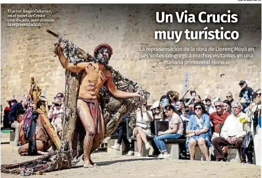 UN VIA CRUCIS MUY TURÍSTICO