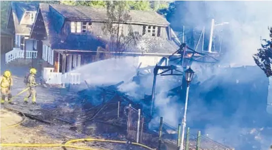 UN INCENDIO CALCINA UNA CASA Y UNA FINCA EN EL VIEJO JUNIOR'S