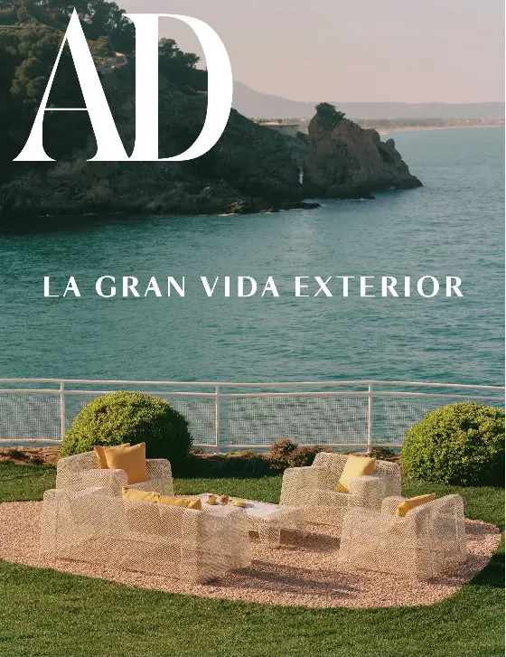 LA GRAN VIDA EXTERIOR