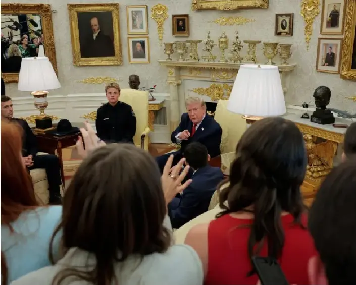 White House launches personal attack on CNN reporter over question to Trump White House launches personal attack on CNN reporter over question to Trump Related Stories Reporter lashed after aide inquiry White House attacks CNN reporter for question on Trump aide White House attacks CNN reporter, invoking her children