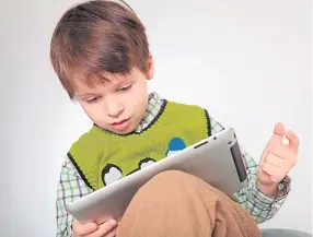 Les cher­cheurs ont consta­té que plus un en­fant consacre de temps à un écran, plus il pré­sente des fai­blesses au ni­veau de l’ex­pres­sion orale du lan­gage et de la ca­pa­ci­té à nom­mer ra­pi­de­ment des ob­jets.