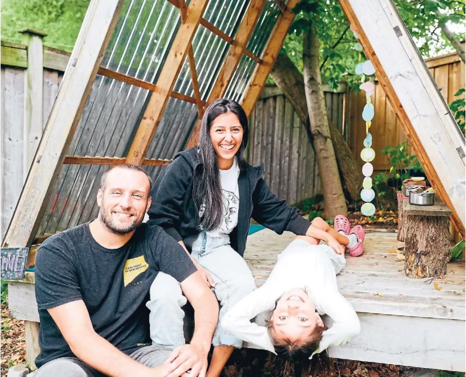 Quentin de Becker, Cristina Cornejo and their daughter Lou try to find ways to reduce waste and limit the use of plastics.