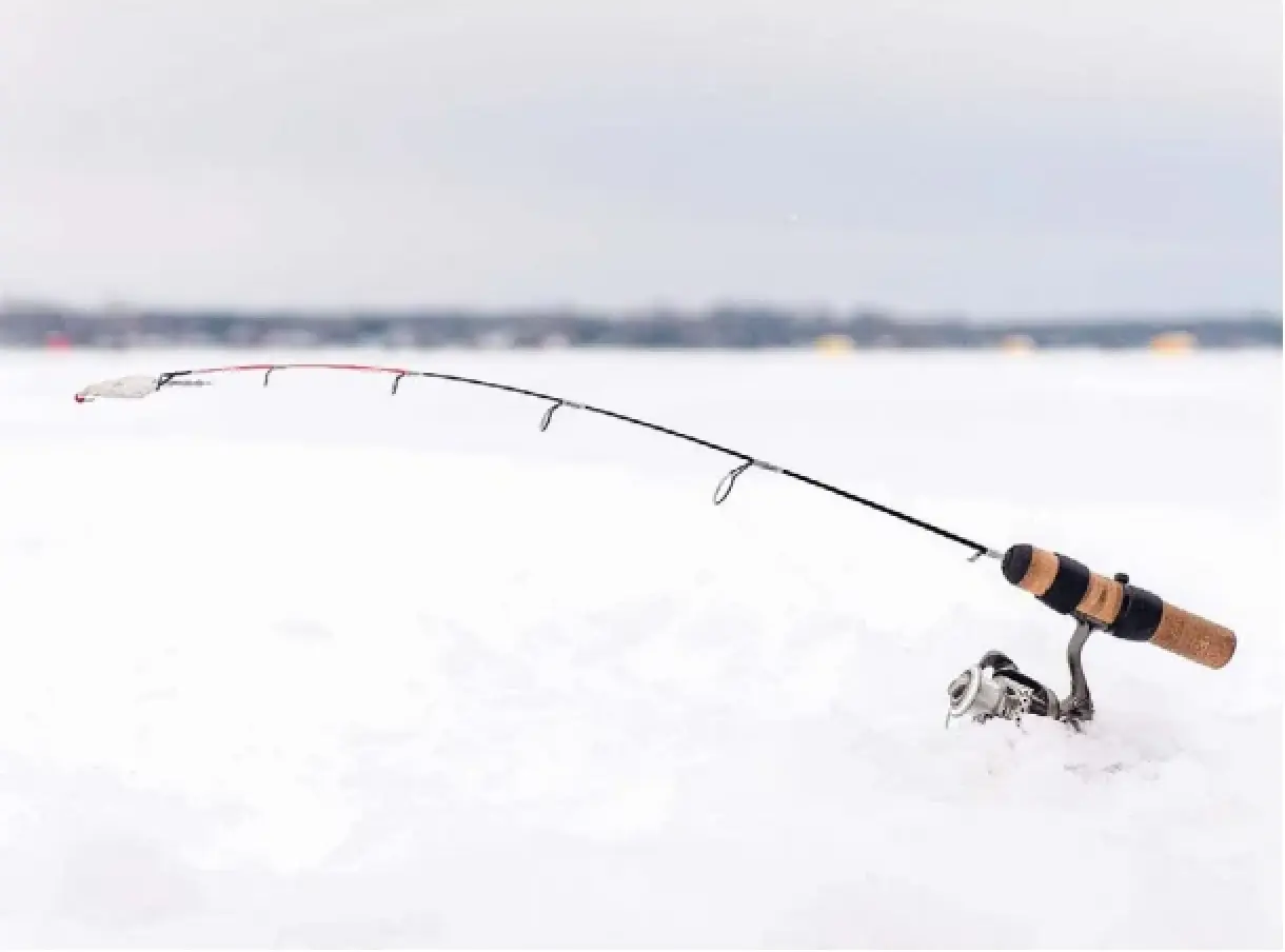 About an hour north of Toronto, Lake Simcoe is a popular ice fishing destination. A report from the Rescue Lake Simcoe Coalition recommends enforcing the provincial phosphorusreduction strategy, cutting property taxes to clean the lake and investing in stormwater management.